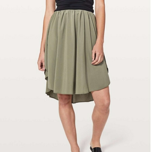 Lululemon The Everyday Skirt - Picture 2 of 10